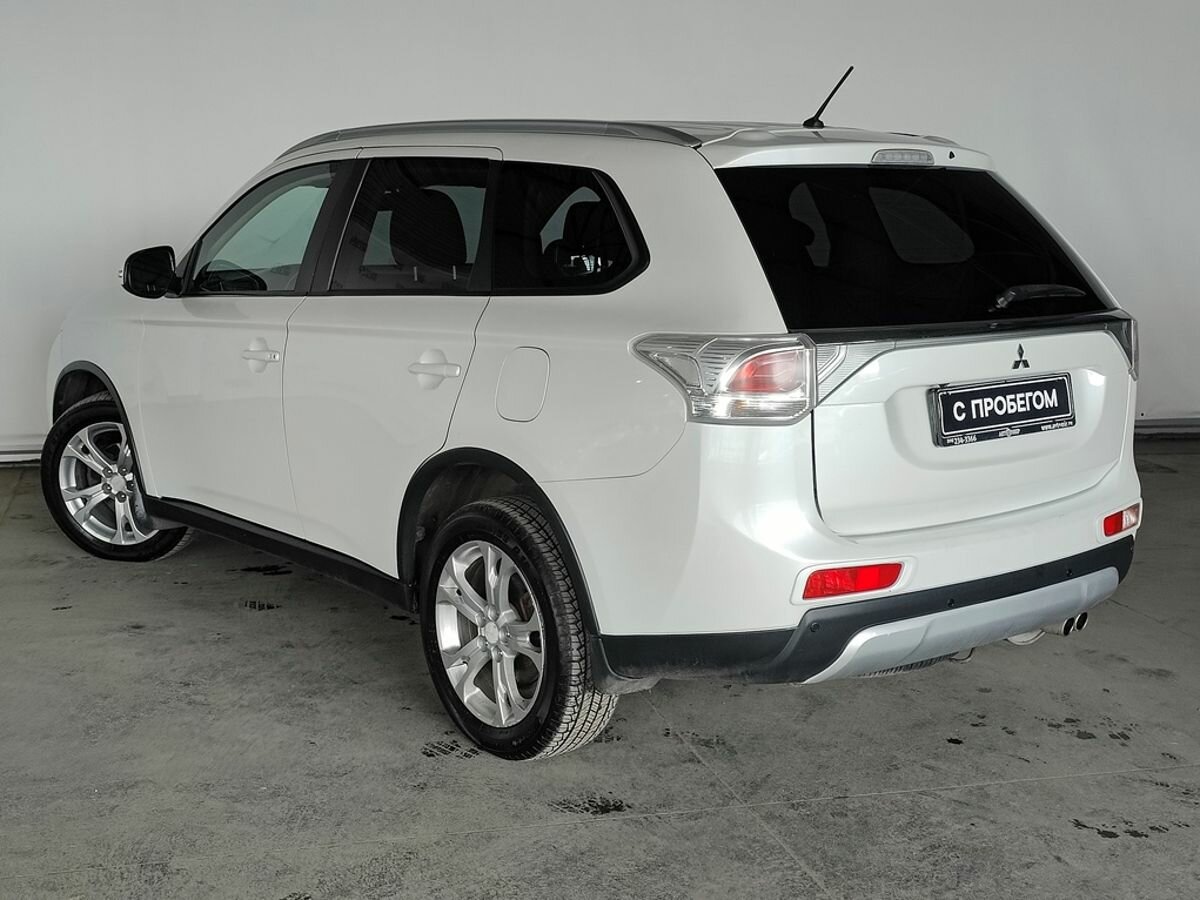 Mitsubishi Outlander, 2014